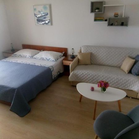 Apartments And Rooms Niksa Podgora Ngoại thất bức ảnh