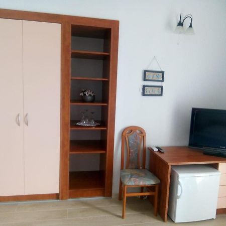 Apartments And Rooms Niksa Podgora Ngoại thất bức ảnh