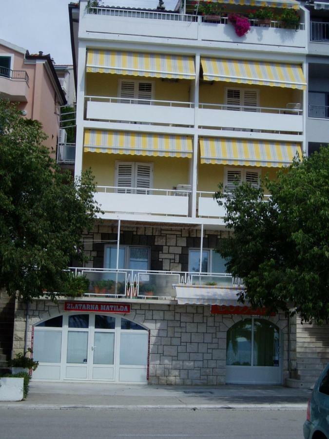 Apartments And Rooms Niksa Podgora Ngoại thất bức ảnh
