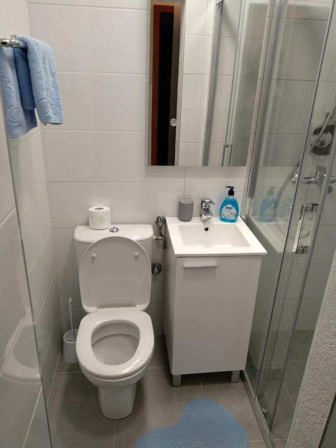 Apartments And Rooms Niksa Podgora Ngoại thất bức ảnh