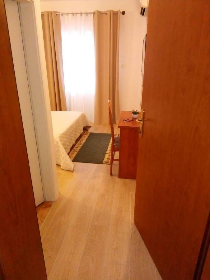 Apartments And Rooms Niksa Podgora Ngoại thất bức ảnh