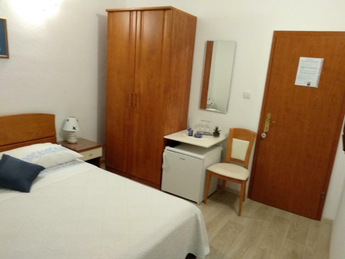 Apartments And Rooms Niksa Podgora Ngoại thất bức ảnh